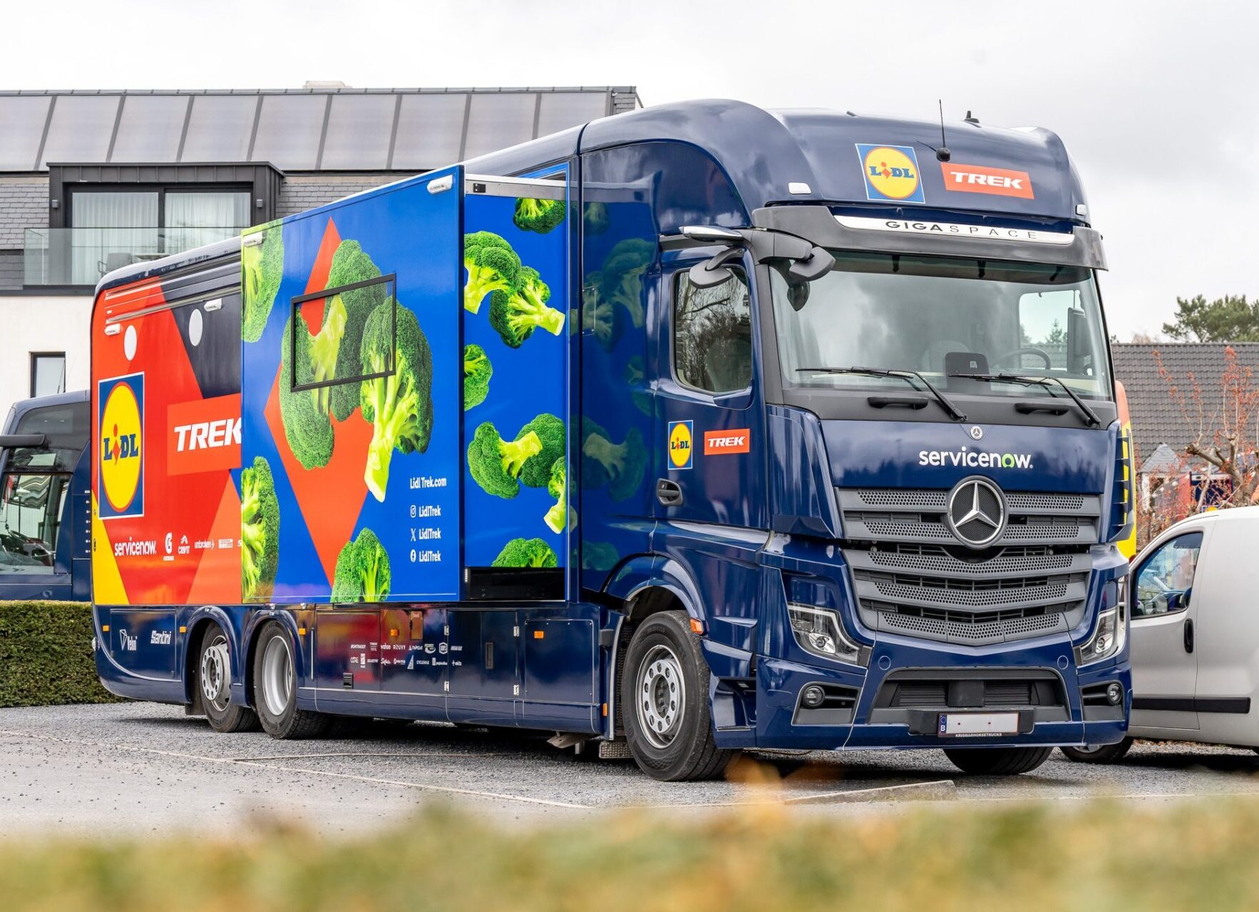 Custom-built Krismar hospitality motorhome for Lidl-Trek.